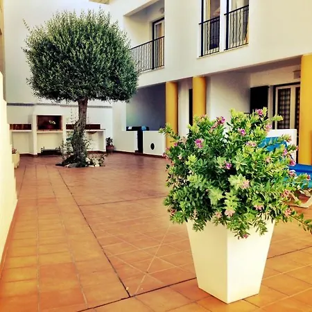 Lägenhetshotell Digus Fornells (Menorca)