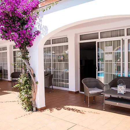 Lägenhetshotell Digus Fornells (Menorca)
